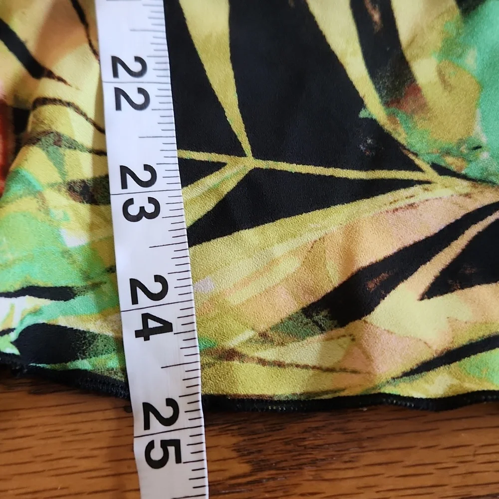 Spense, Women's Top,  Excellent condition,  Size Small,  Green,  black design - Picture 9 of 9